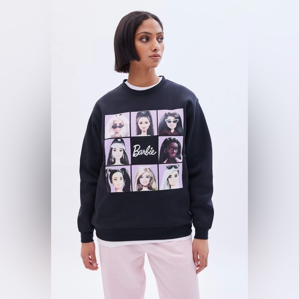 Barbie - Graphic Crewneck Pull Over Sweatshirt